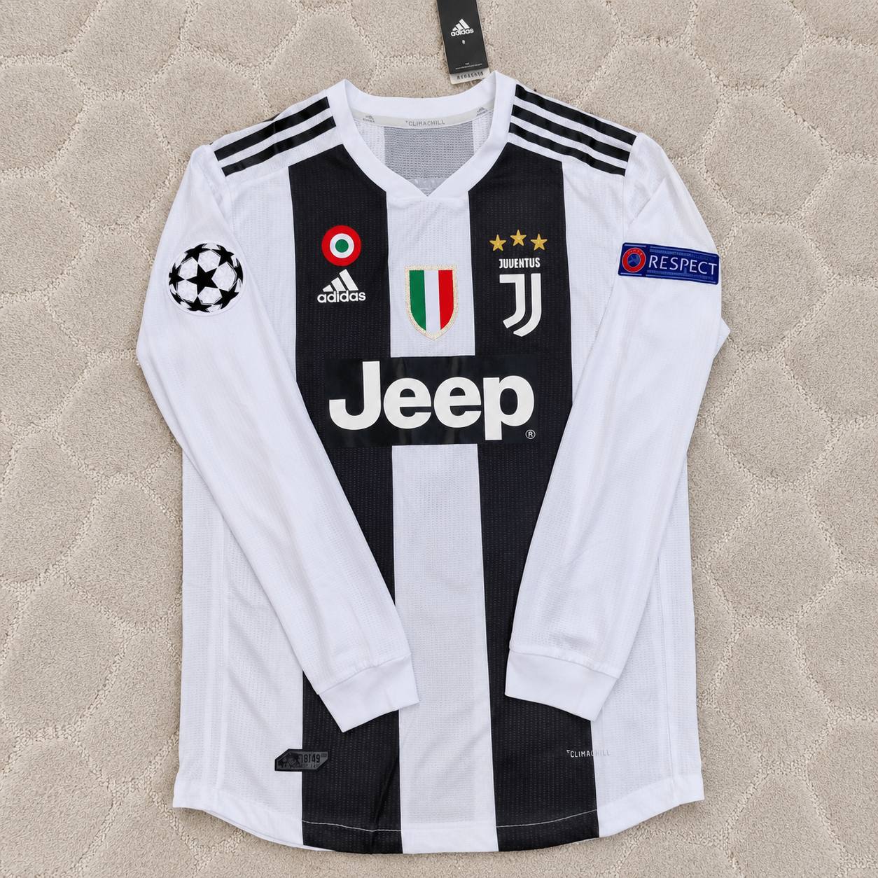 Cristiano Ronaldo Juventus 2019-2020 Long Sleeve Retro Football Jersey (Kopya)
