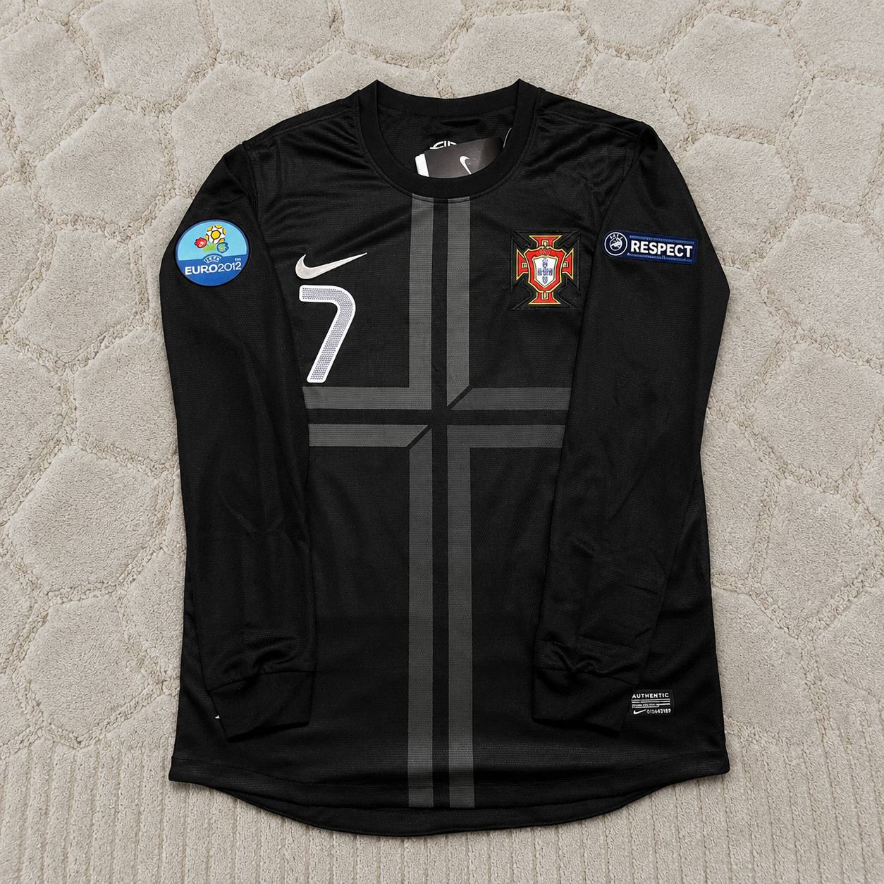 Cristiano Ronaldo #7 Portugal Euro 2012 Away Black Long Sleeve Retro Football Jersey