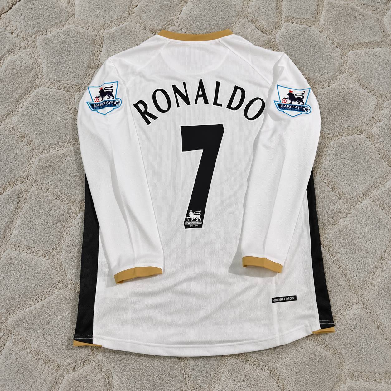 Cristiano Ronaldo Manchester United 2006-2007 White Retro Long Sleeve Football Jersey