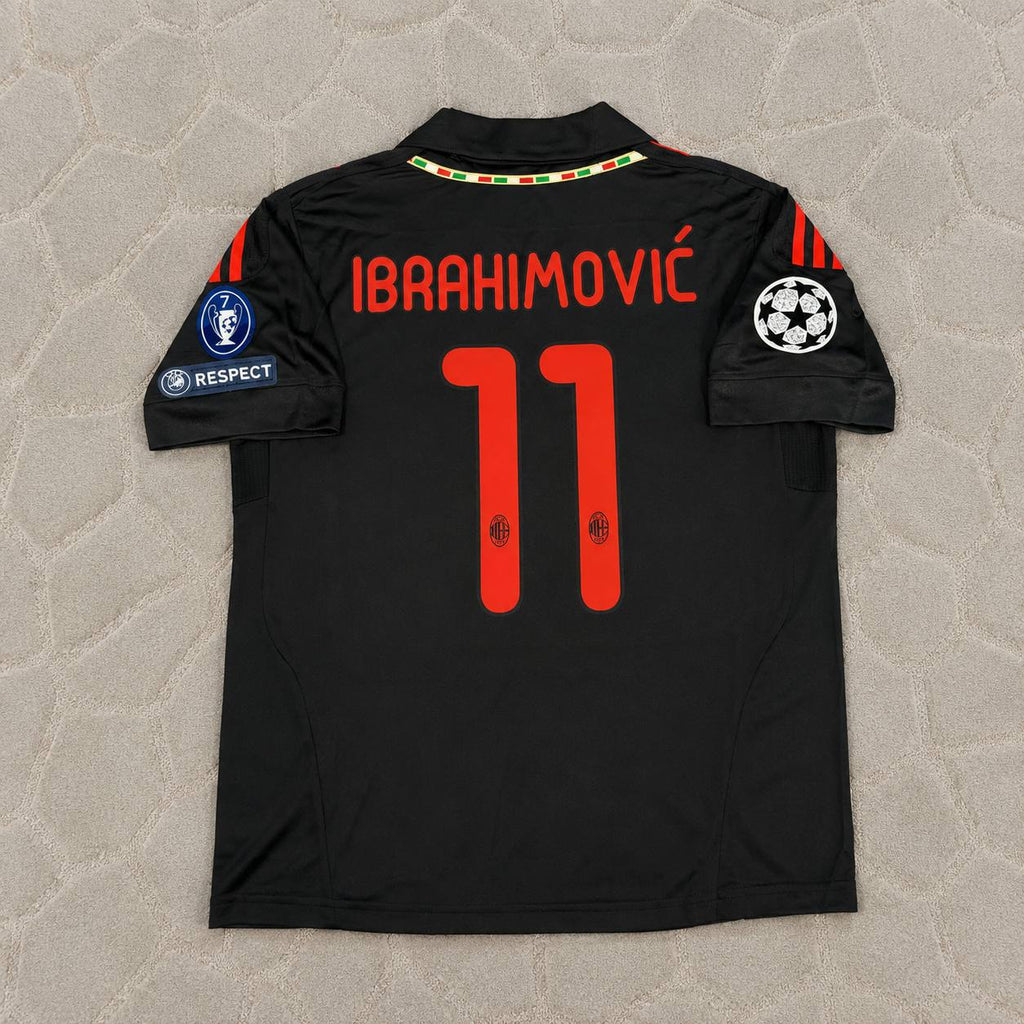 Zlatan Ibrahimović #11 AC Milan 2011 2012 Away Black Retro Jersey