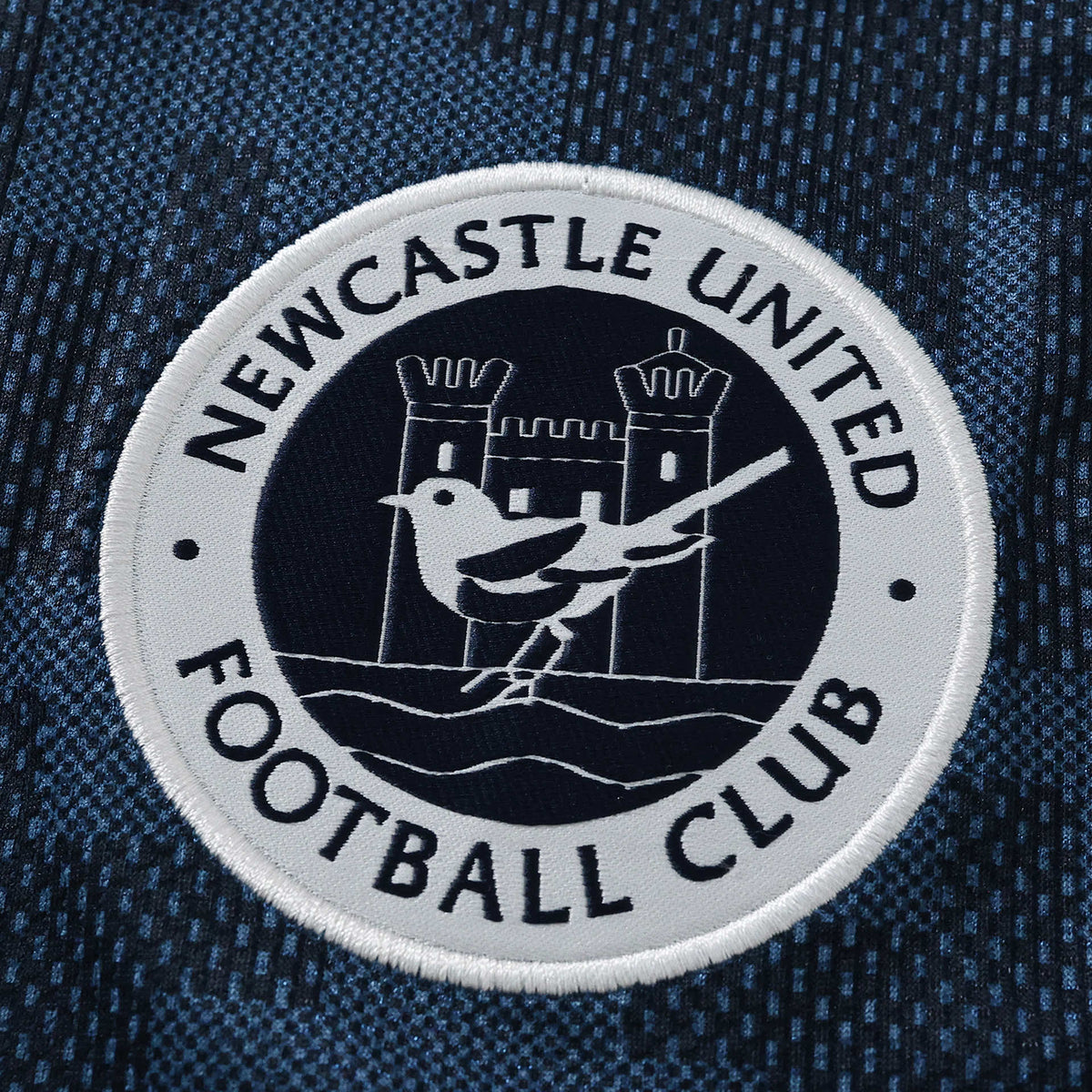 2026/2027 New Season Newcastle United third Long Sleeves Fan Shirt Jersey kit version (Kopya)