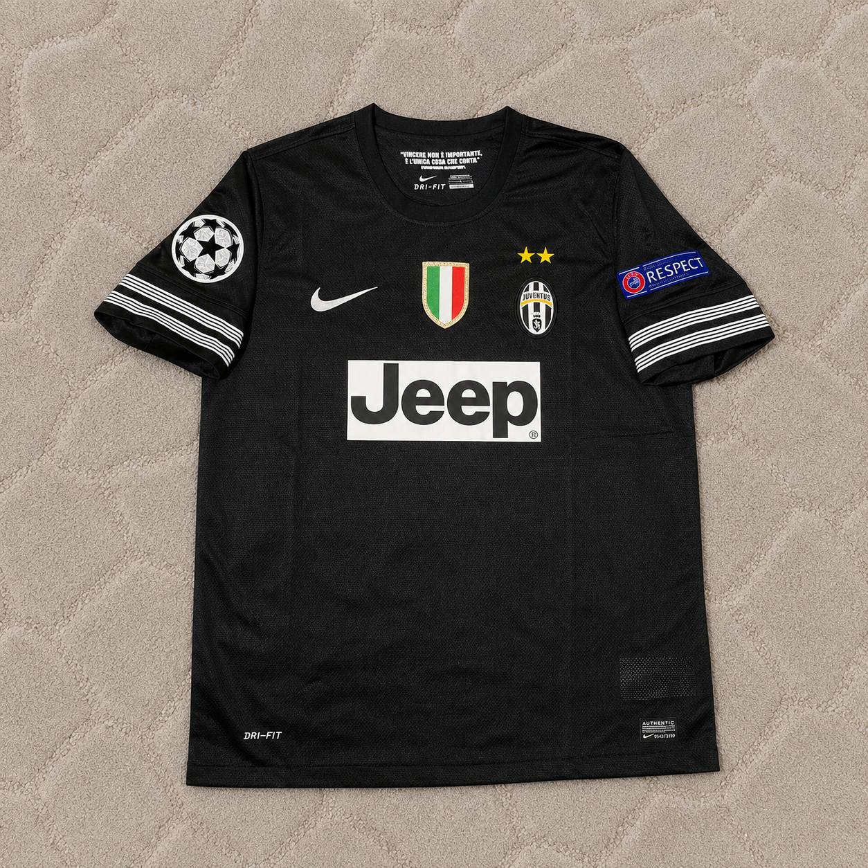 arturo-vidal-juventus-2012-2013-home-retro-football-jersey-kit2