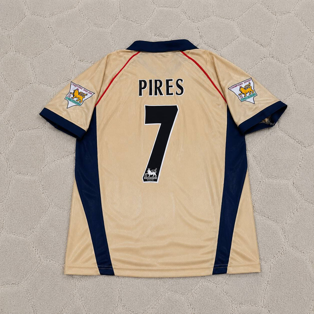 Robert Pirès #7 Arsenal 2001-2002 Away Golden Retro Jersey