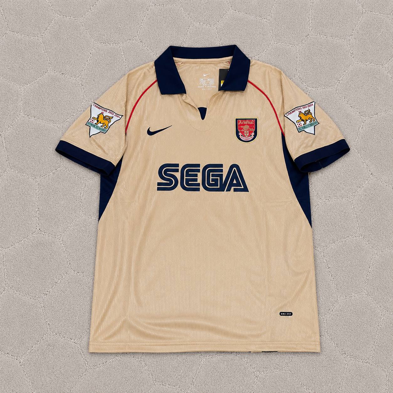 Robert Pirès #7 Arsenal 2001-2002 Away Golden Retro Jersey