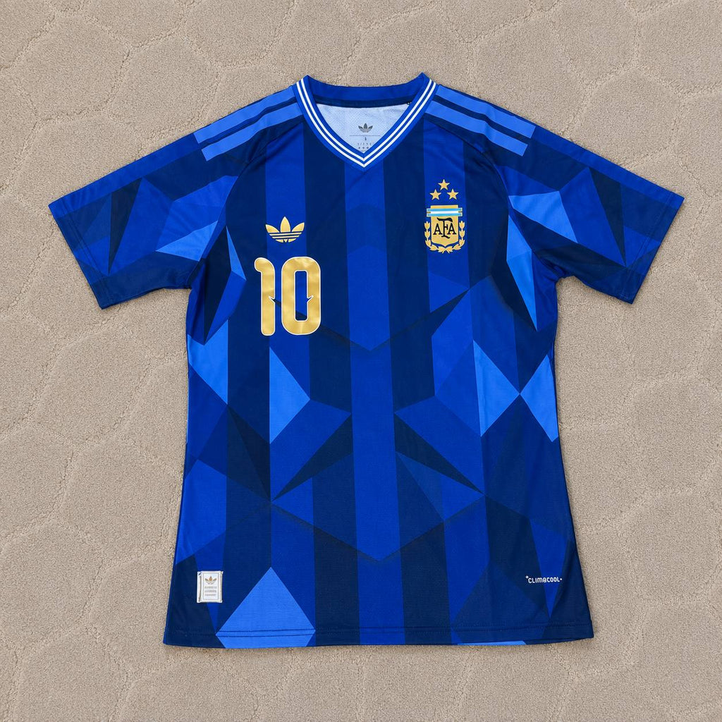 Lionel Messi #10 Argentina Commemorative Football Jersey Kit