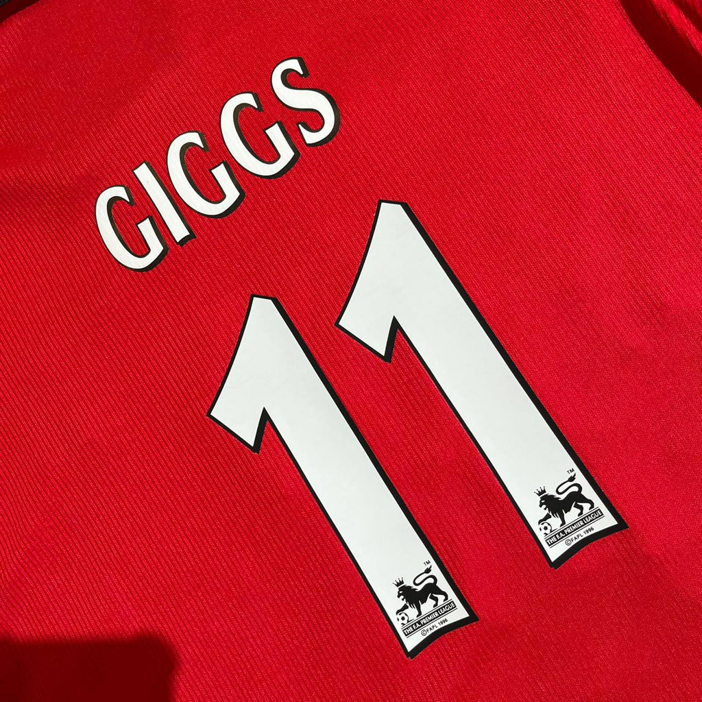Ryan Giggs Manchester United 1999 Treble Winners Long Sleeve Retro  Jersey – Legendary #11