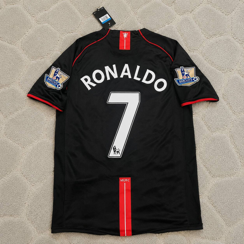 cristiano-ronaldo-manchester-united-2007-2008-black-retro-football-jersey-kit