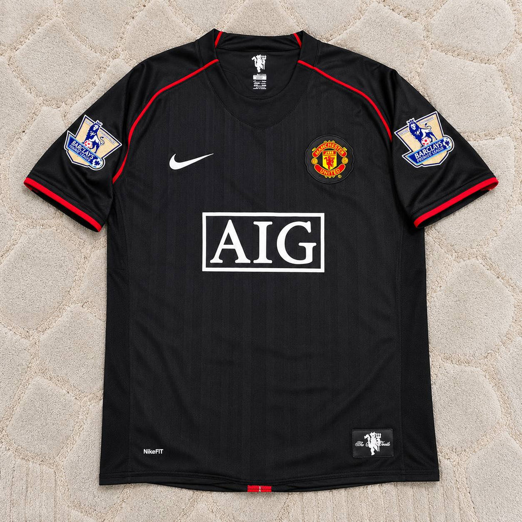 cristiano-ronaldo-manchester-united-2007-2008-black-retro-football-jersey-kit