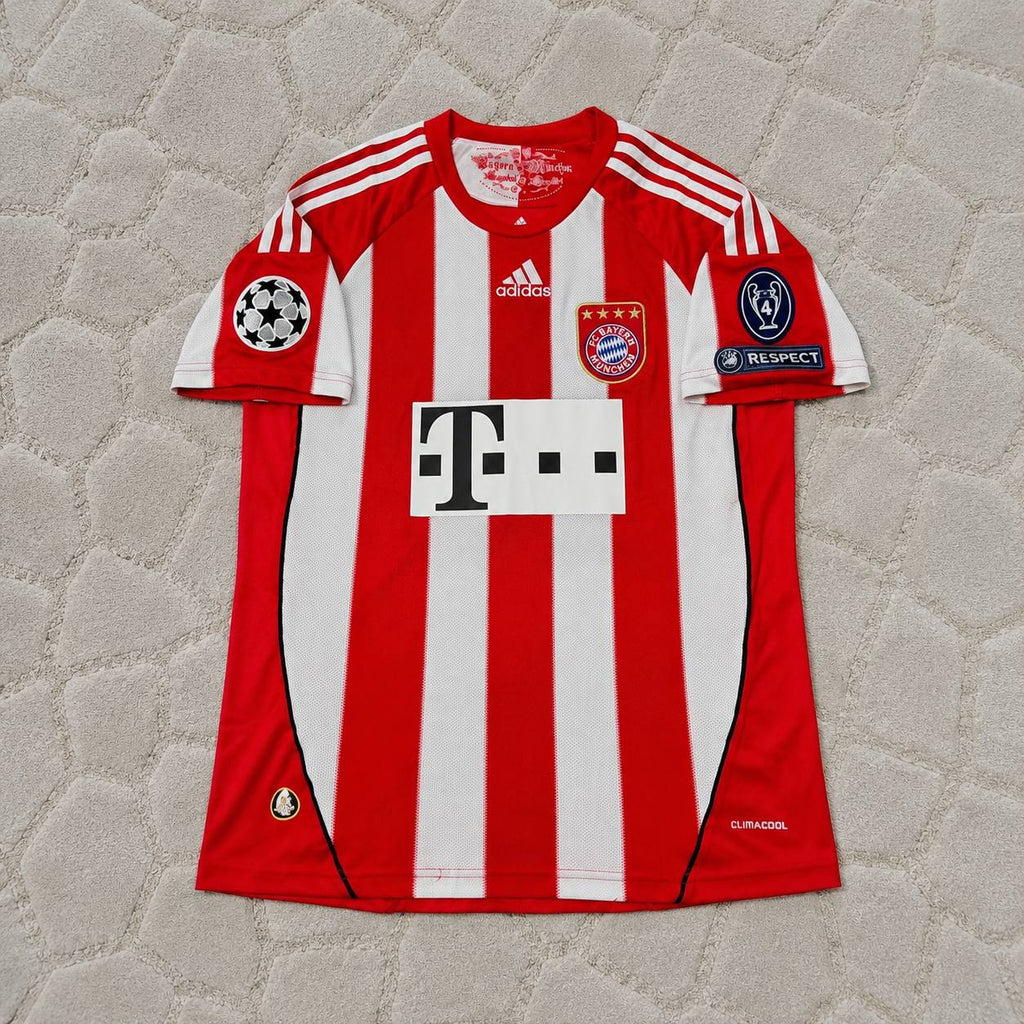Anatoliy Tymoshchuk Bayern Munich 2010-2011 Home Retro Football Jersey