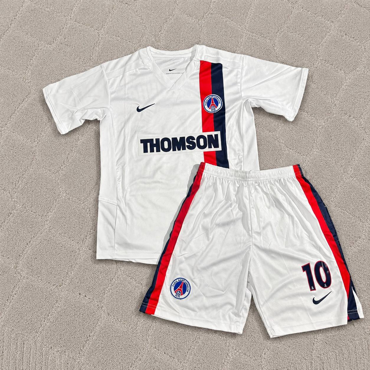 Ronaldinho 2002-2003 White Retro Football Jersey