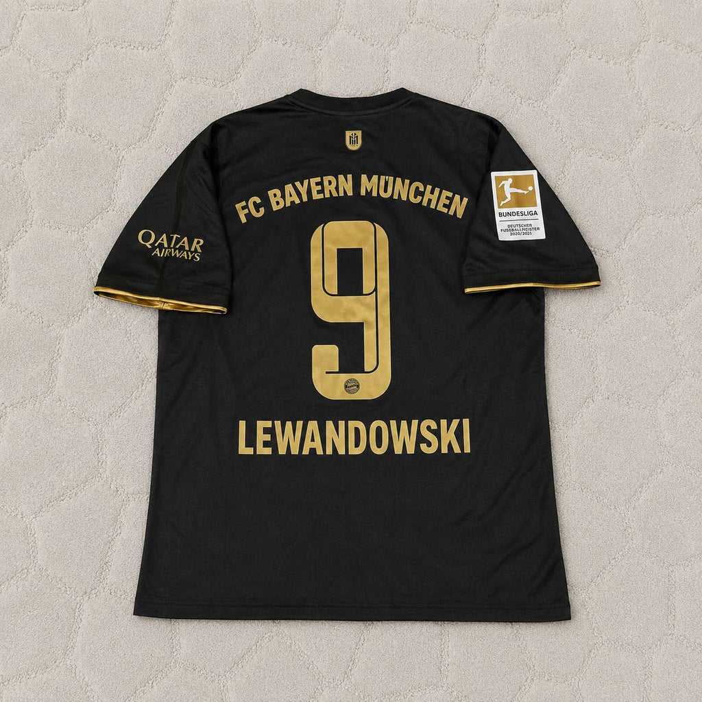 Robert Lewandowski Bayern Munich 2021-2022 Away Football Jersey