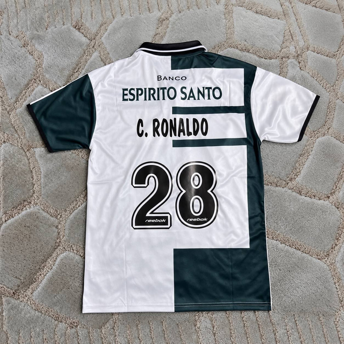 Cristiano Ronaldo #28 Debut Sporting Cp 2002-2003 Retro Home Football Shirt - jersey kit - Trikot Maillot