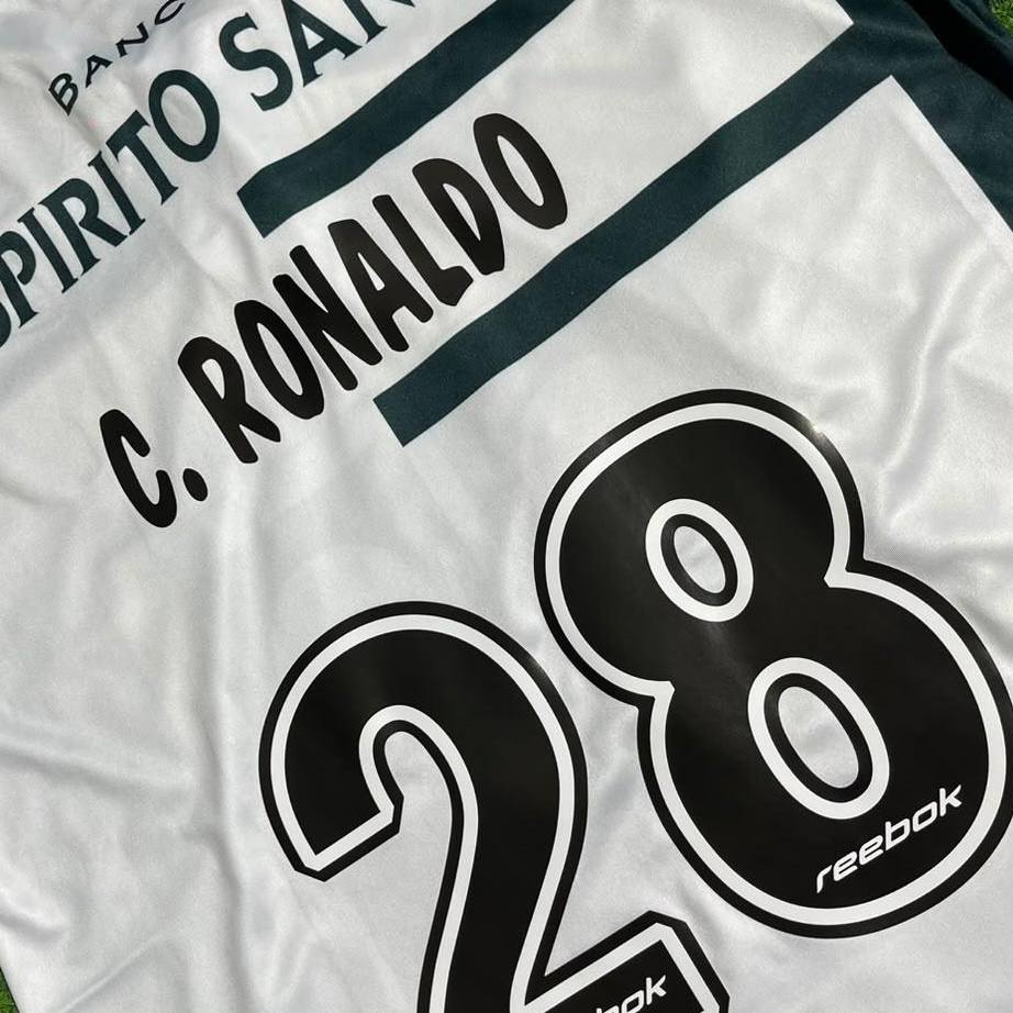 Cristiano Ronaldo #28 Debut Sporting Cp 2002-2003 Retro Home Football Shirt - jersey kit - Trikot Maillot