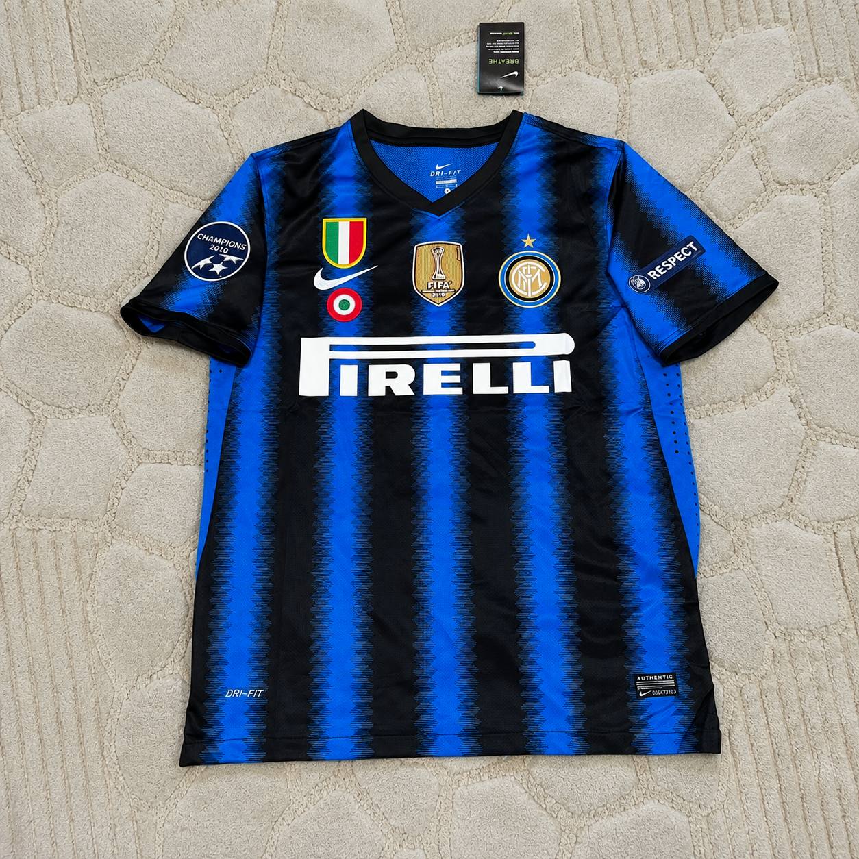 Esteban Cambiasso Inter 2011/2012 Football Jersey