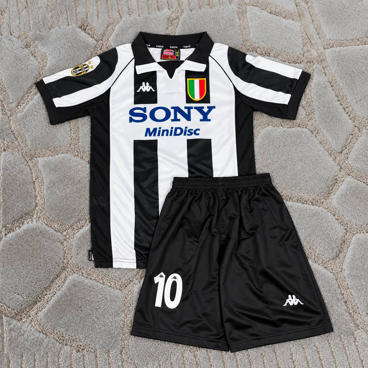 Alessandro Del Piero #10 Juventus 1997/1998 Home Kids Retro Football Shirt - jersey kit - Trikot Maillot