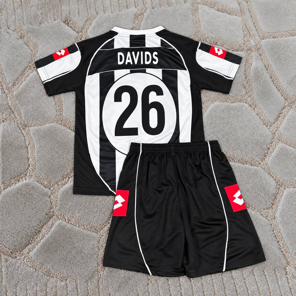 Edgar Davids #26 Juventus 2002/2003 Kids Retro Football Shirt - jersey kit - Trikot Maillot