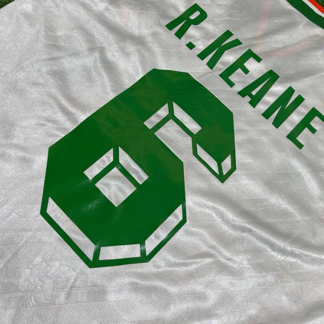 Roy Keane Ireland 1994 Season Away Retro Football Jersey KitRoy Keane Ireland 1994 Season Away Retro Football Jersey Kit