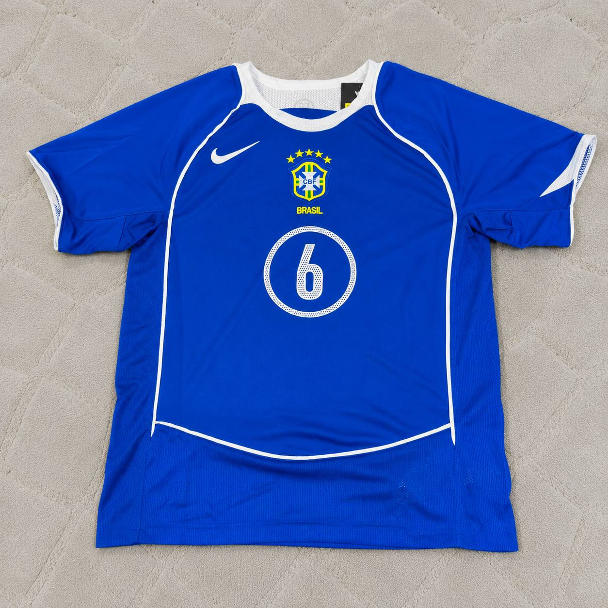 Roberto Carlos Brazil 2004 Blue Retro Football Jersey Kit