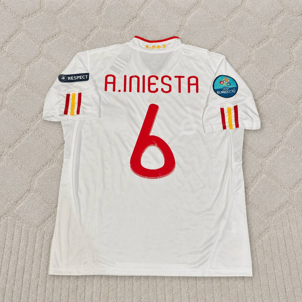 Andrés Iniesta Spain EURO 2012 Final Retro Football Jersey Kit