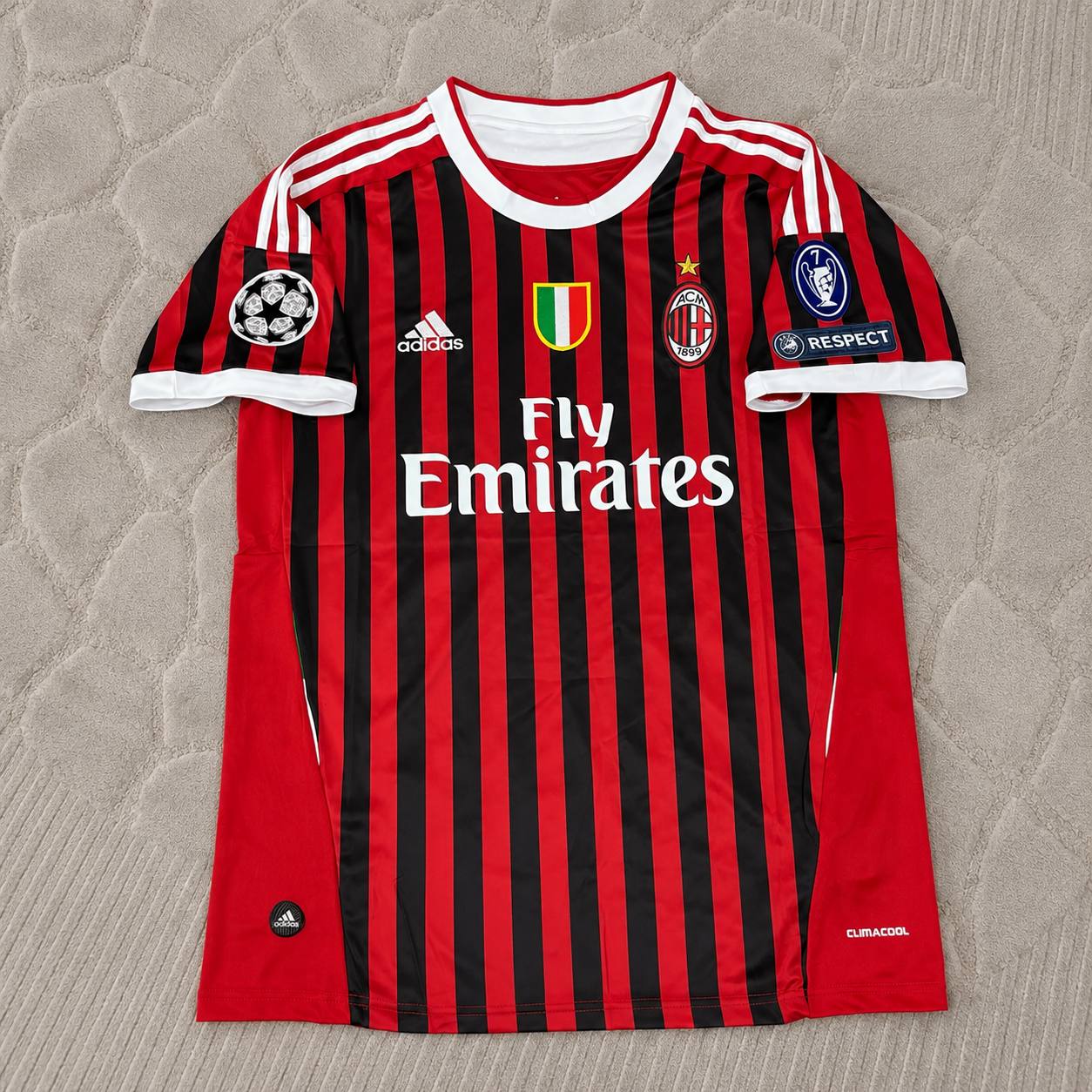 Gennaro Gattuso 8 - AC Milan Home 2011/12 Retro Kit Jersey Maillot Trikot Soccer Shirt