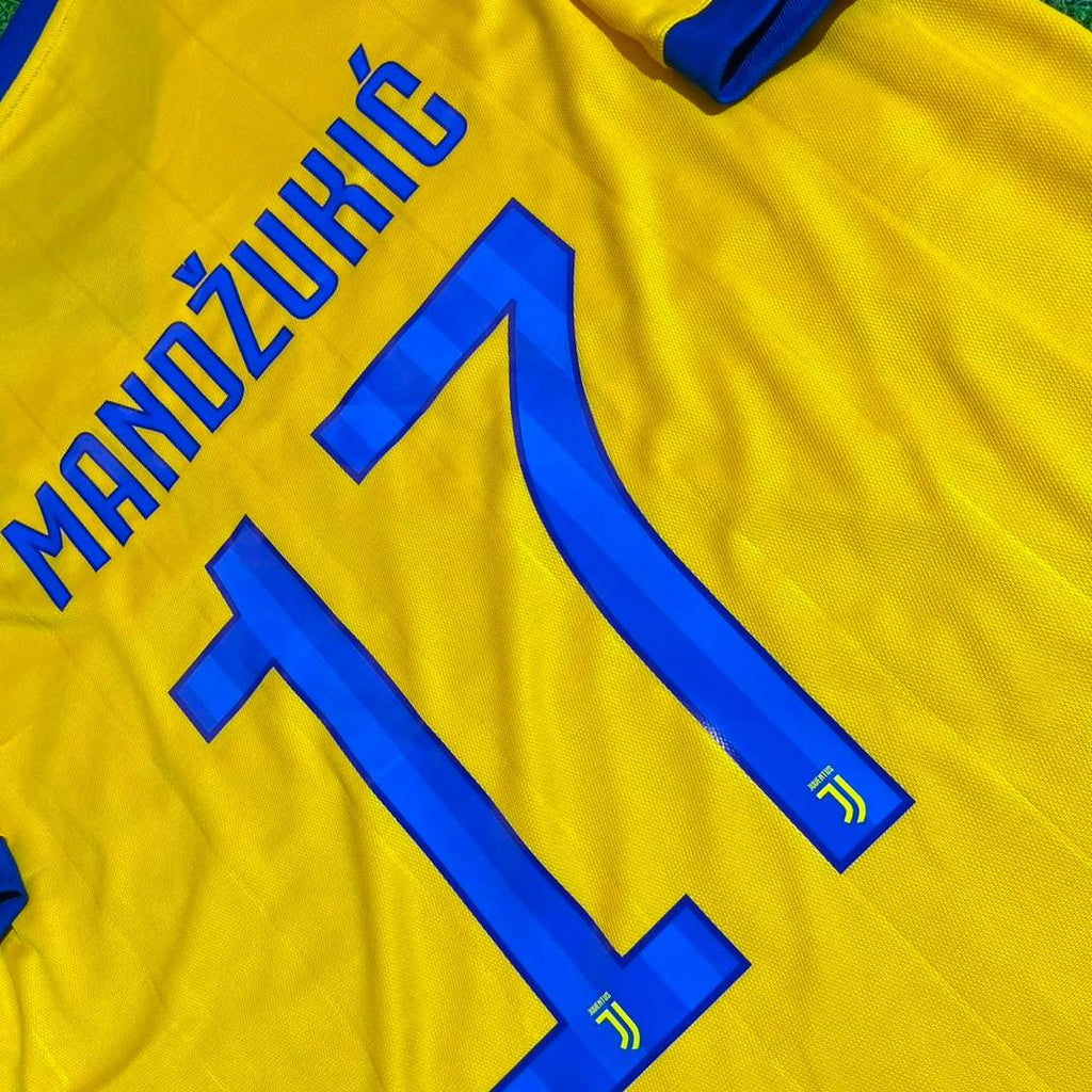 Mario Mandzukic Juventus 2017-2018 Yellow Retro Football Jersey