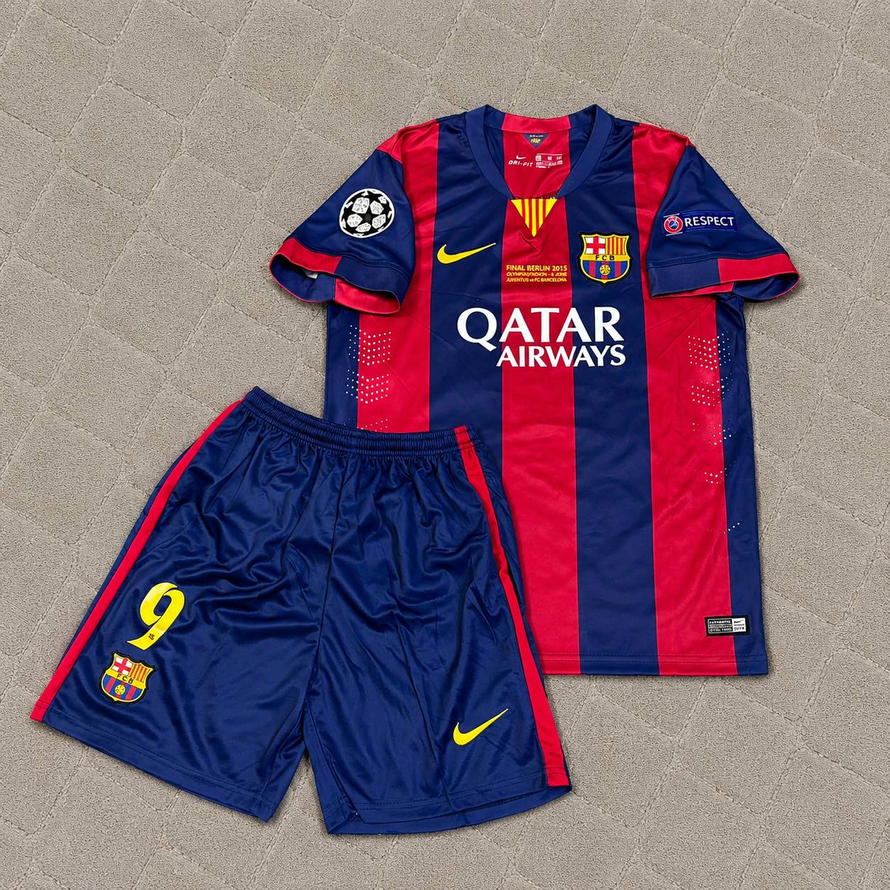 Luis Suárez #9 Barcelona 2015 Champions League Final Kids Retro Jersey