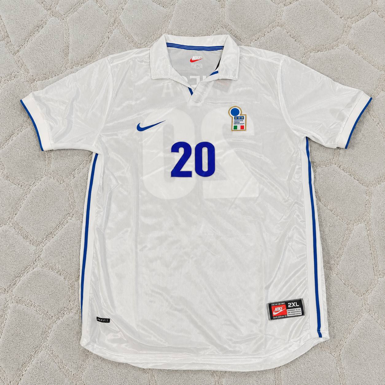 Enrico Chiesa #20 Italy 1998 World Cupe Away White Retro Jersey Football Trikot