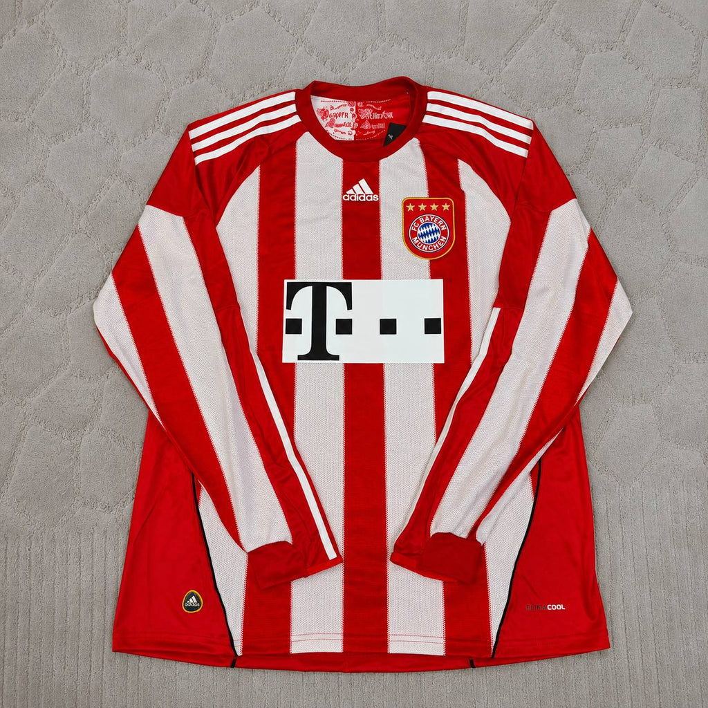 Miroslav Klose FC Bayern Munich 2010/11 Red Retro Trikot Jersey Trikot Soccer Shirt