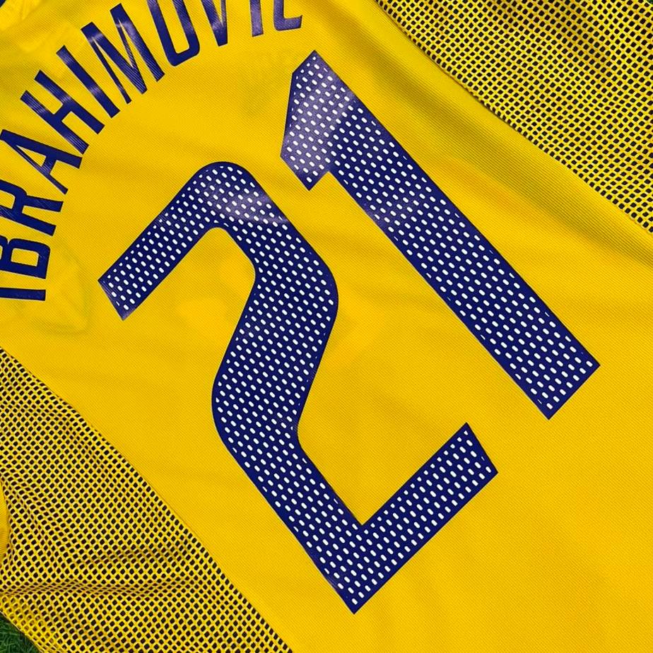 Zlatan Ibrahimovic Sweden 2002 World Cup Home Yellow Retro Football Jersey Kit