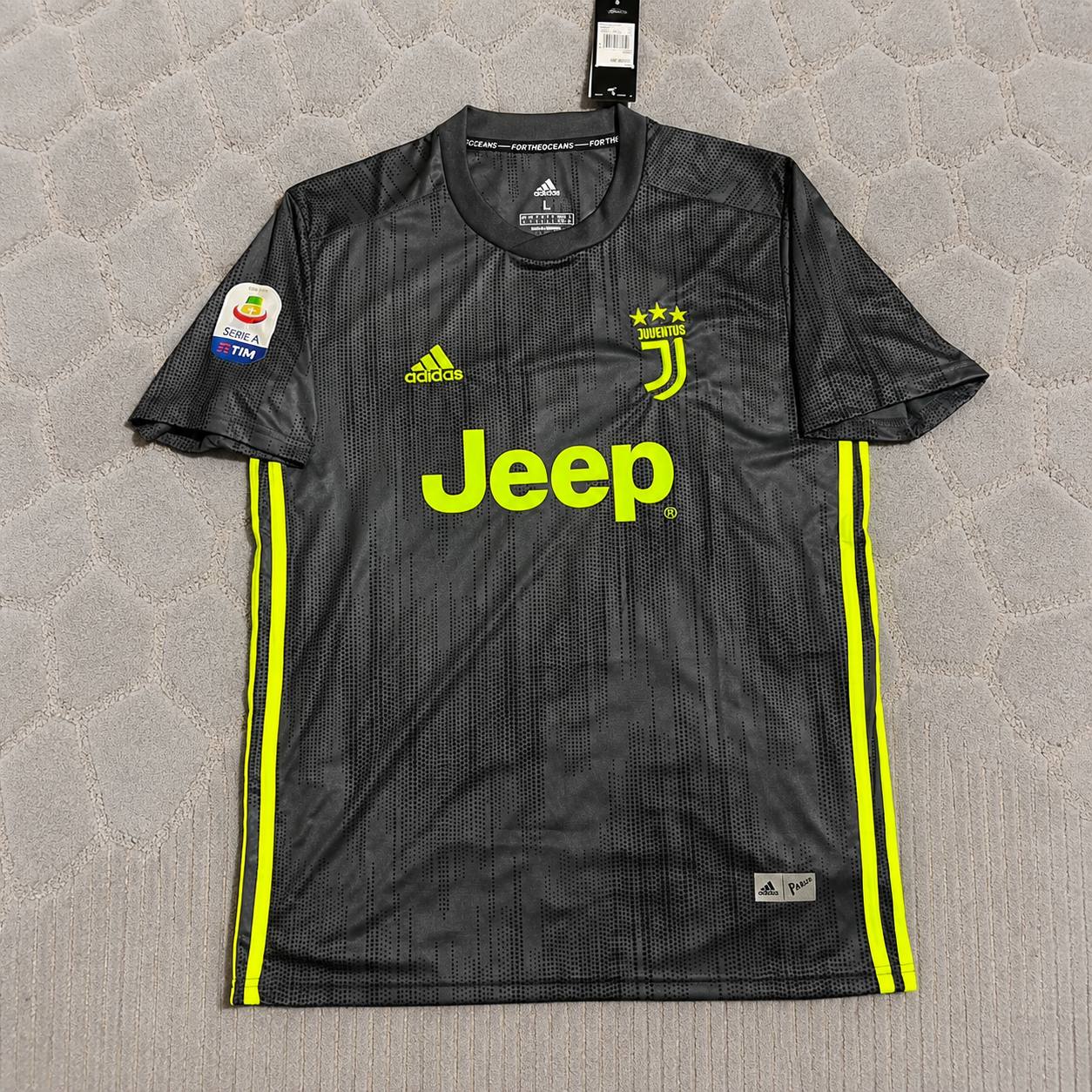 Mario Mandžukić 17# Juventus 2017-2018 Retro Home Football Jersey