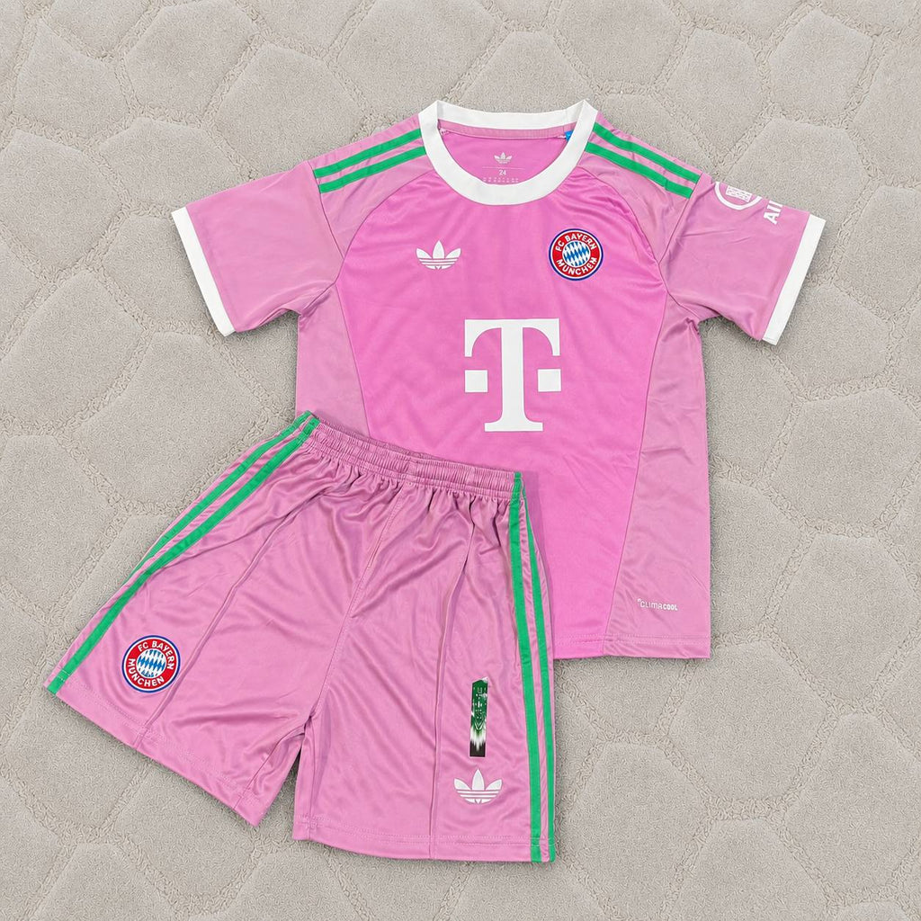 Manuel Neuer Bayern Munich Pink Goalkeeper Football Jersey Kit