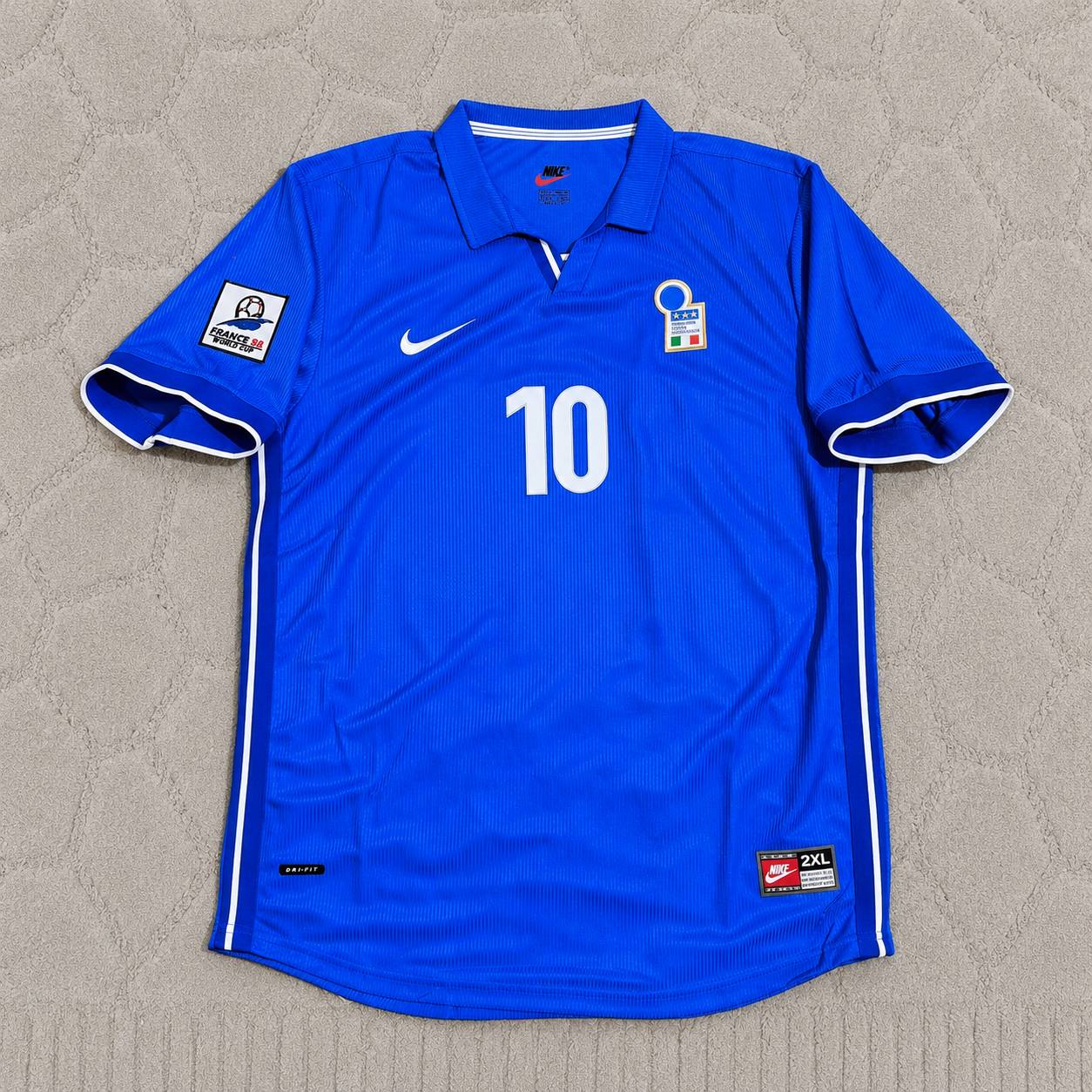 Francesco Totti Italy Home Blue Retro Football Jersey