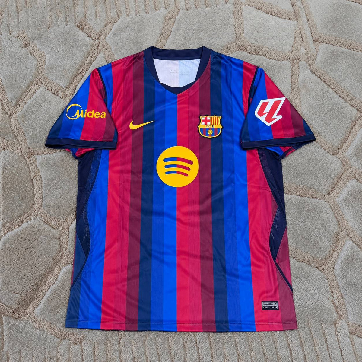 Anthony Gordon #17 Barcelona New season 2027 Football Jersey Soccer Trikot Maillot