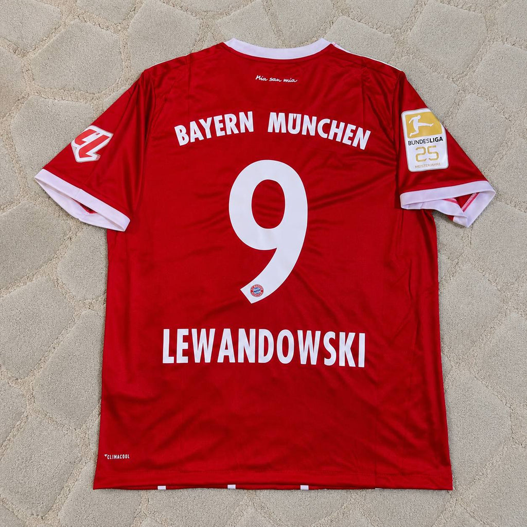 Robert Lewandowski Bayern Munich 2017-2018 Retro Home Jersey