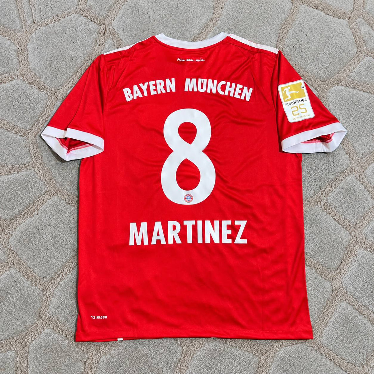 Javi Martinez Bayern Munich 2017-2018 Retro Home Football Jersey Kit Trikot Maillot