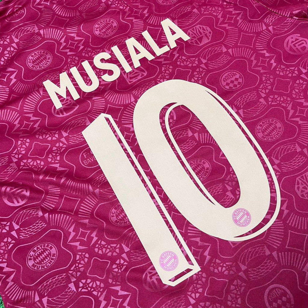 Jamal Musiala 10- Bayern München 125 Jahre Spezial-Edition Fußballtrikot
