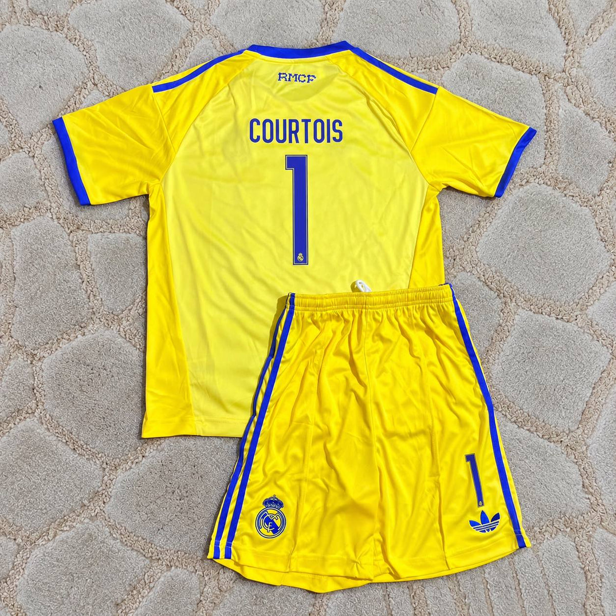 Tibo Courtois Real Madrid New Season Goalkeeper Yellow Kids Football Shirt Jersey Kit Trikot Maillot Magliaa