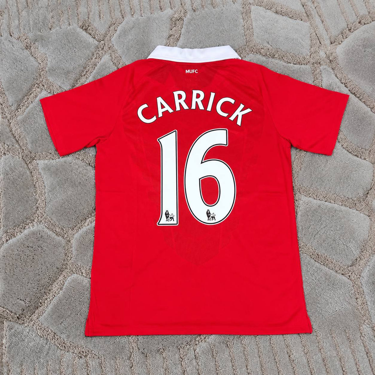 Michael Carrick Manchester United 2010/2011 Retro Home Football Jersey