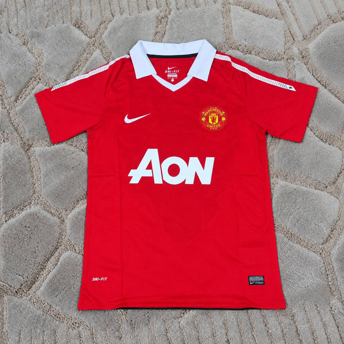Michael Carrick Manchester United 2010/2011 Retro Home Football Jersey