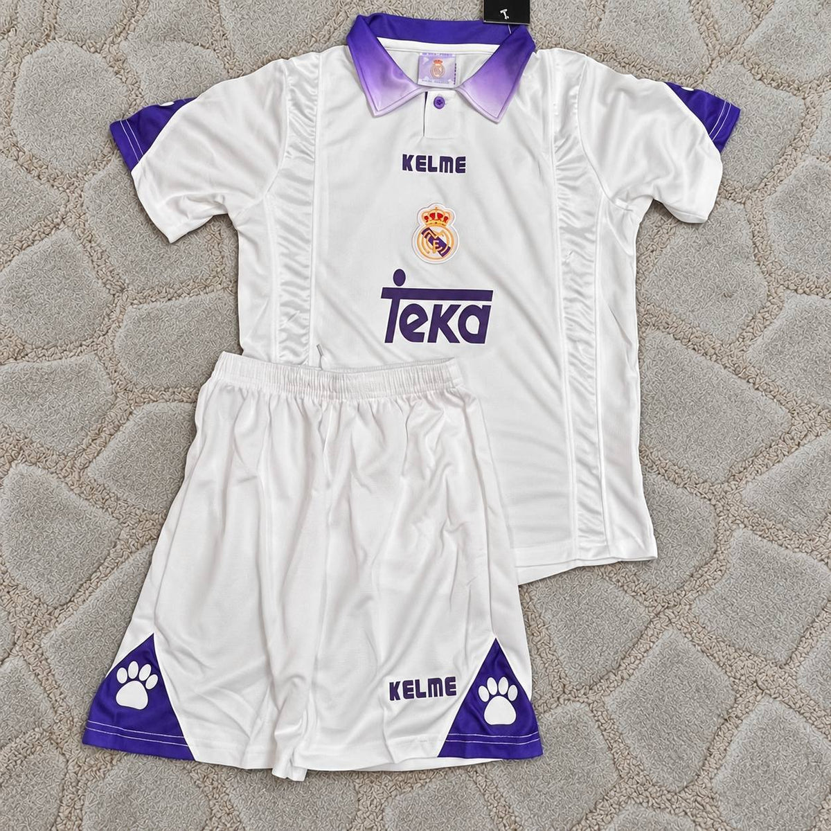 Roberto Carlos #3 Real Madrid Retro Vintage Kids Football Kit Jersey Soccer Shirt Trikot Maillot Maglia