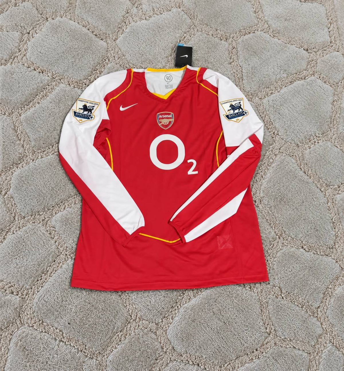 dennis-bergkamp-arsenal-2004-2005-retro-long-sleeve-football-jersey-kit